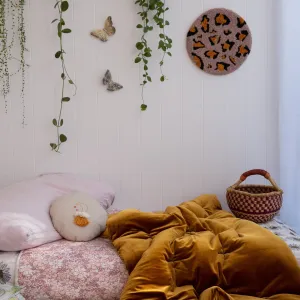 Bed Mate - Waterproof Sheet Protector WITH WINGS - Vintage Florals