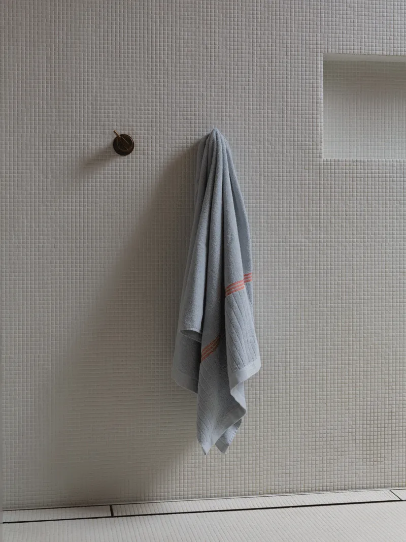 Hayes Bath Towel - Lake
