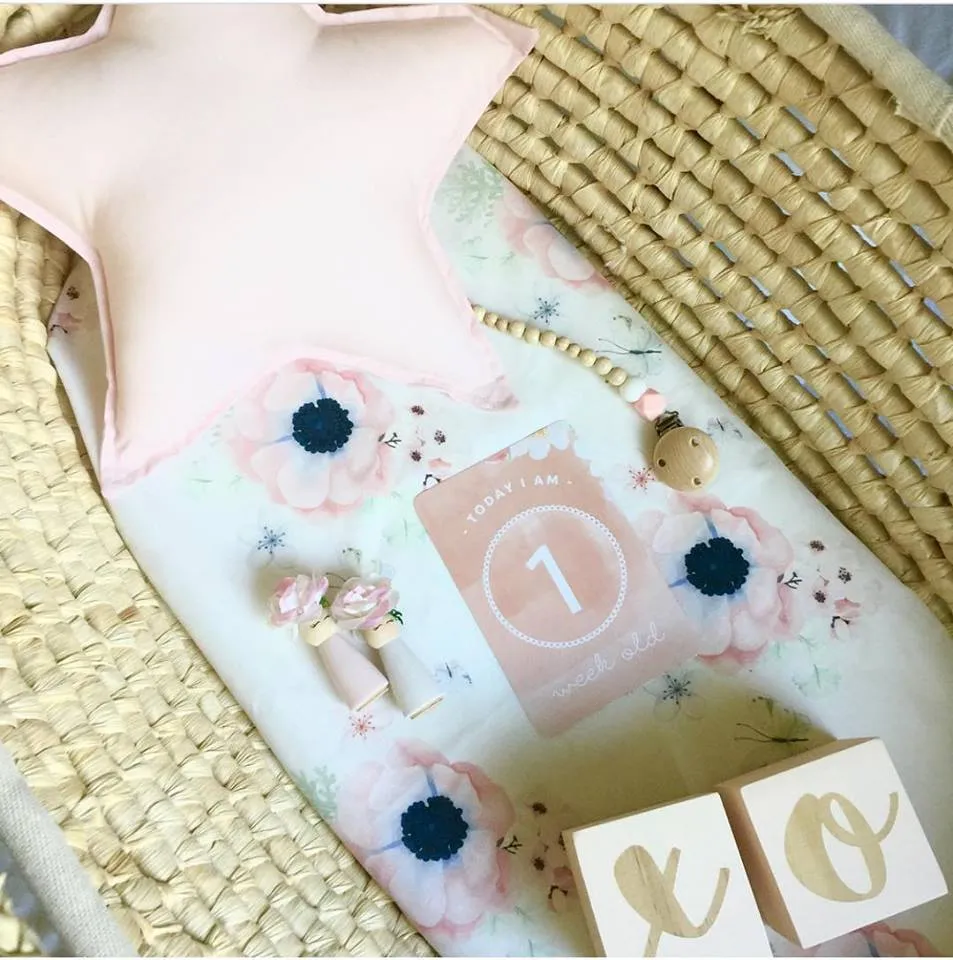 Star Pillow - Baby Pink